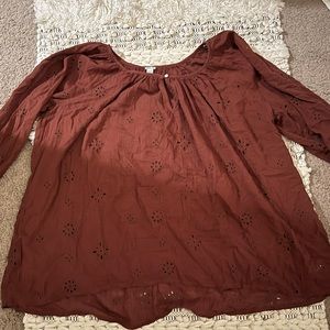 maroon Aerie shirt size medium